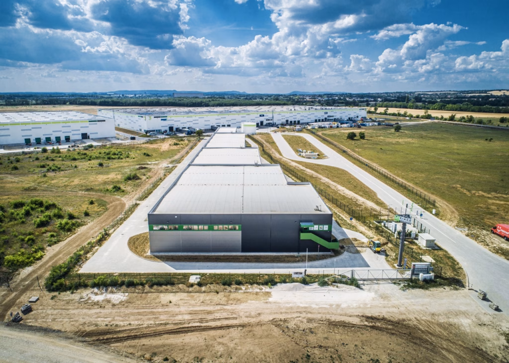 maglod-apct-condo-pano1